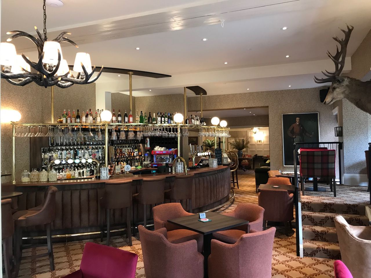 forest-park-lounge Bar and lounge